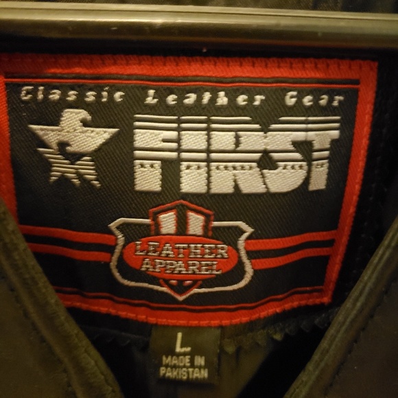 Leather riding vest - Picture 3 of 3